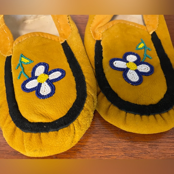 Handmade Beaded Moccasins - Picture 2 of 11